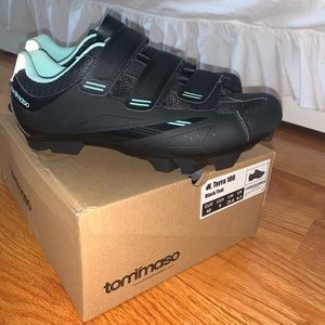 Tommaso spin cleats with clips